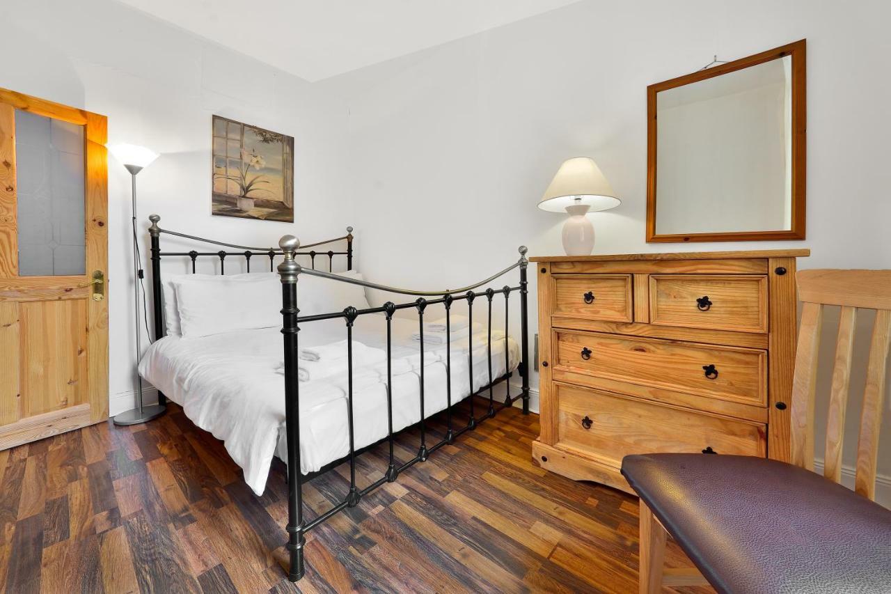 Royal Mile View Apartment Edinburgh Bagian luar foto