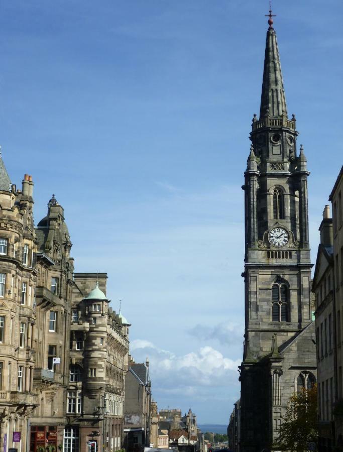 Royal Mile View Apartment Edinburgh Bagian luar foto